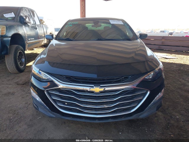 1G1ZD5ST6NF102979 Chevrolet Malibu Fwd Lt