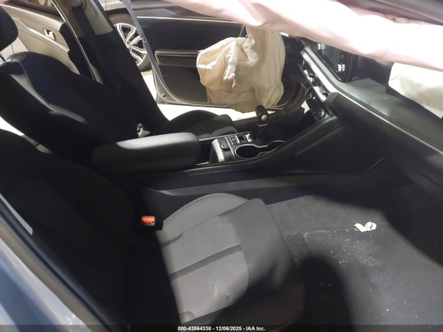 2023 KIA K5 5XXG14J22PG217593 Photo 4