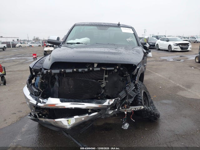 3C6UR5KL4HG740791 RAM 2500 Laramie 4x4 8&#039; Box