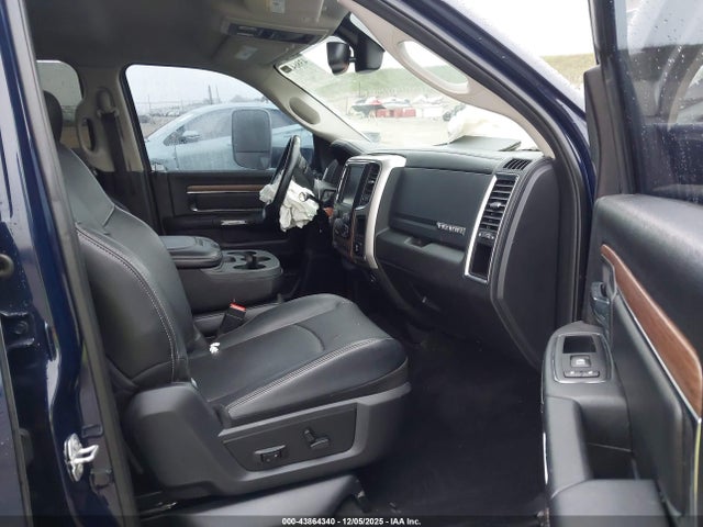 3C6UR5KL4HG740791 RAM 2500 Laramie 4x4 8&#039; Box