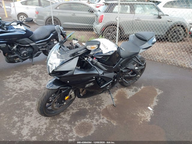 Suzuki GSX-R600 2024 JS1GN7FA6R7100515 Image 2