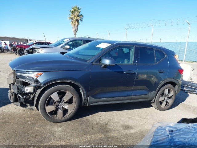 YV4162UK5N2724270 Volvo Xc40 T5 Momentum