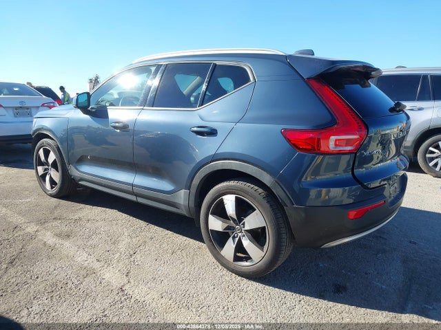 2022 VOLVO XC40 YV4162UK5N2724270 Photo 2