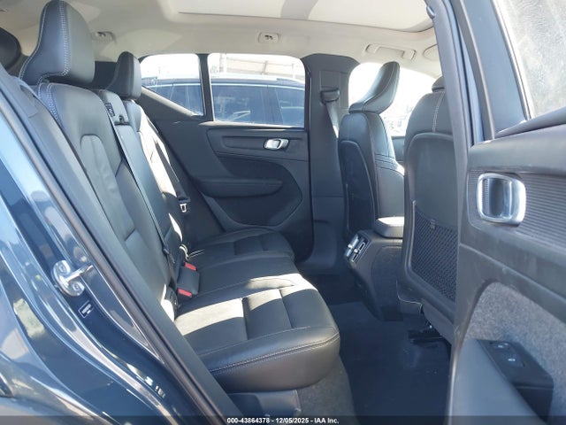 2022 VOLVO XC40 YV4162UK5N2724270 Photo 7