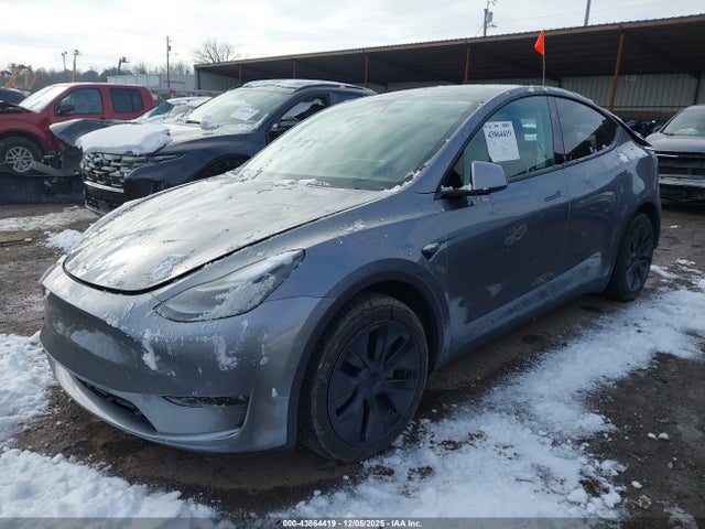 2024 TESLA MODEL Y 7SAYGAEE0RF202542 Photo 1