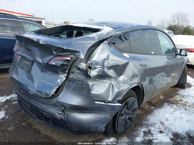 2024 TESLA MODEL Y 7SAYGAEE0RF202542 Photo 5