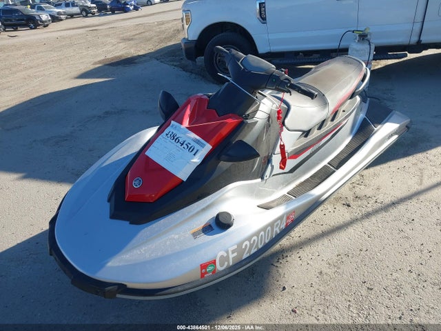 Yamaha Waverunner 2017 YAMA0437L617 Image 2