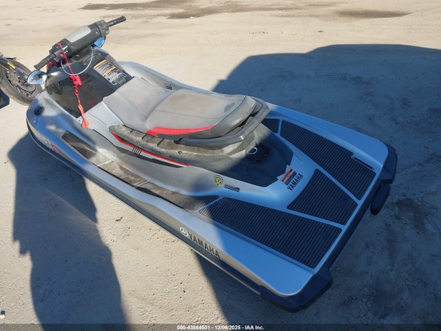 Yamaha Waverunner 2017 YAMA0437L617 Image 3