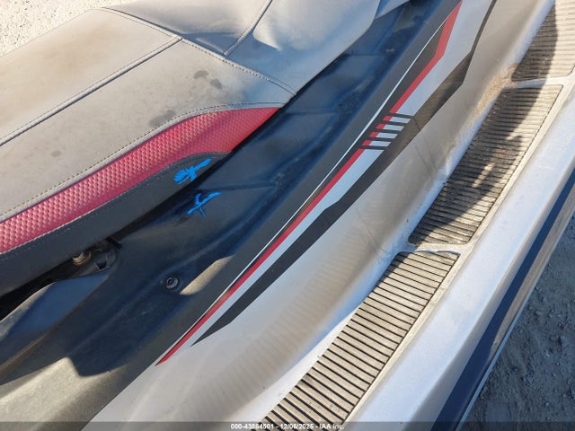 Yamaha Waverunner 2017 YAMA0437L617 Image 6