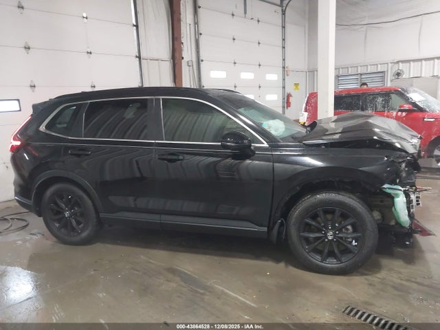 Продажа на аукционе авто 2023 Honda Cr-v Hybrid Sport, vin: 2HKRS5H5XPH706341, номер лота: 43864528