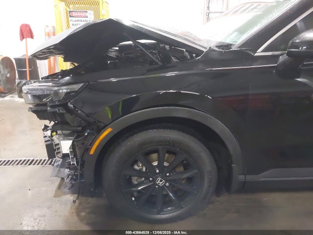 Продажа на аукционе авто 2023 Honda Cr-v Hybrid Sport, vin: 2HKRS5H5XPH706341, номер лота: 43864528