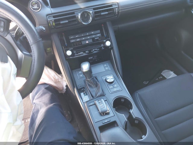 2023 LEXUS IS 500 JTHAP1D21P5004118 Photo 10