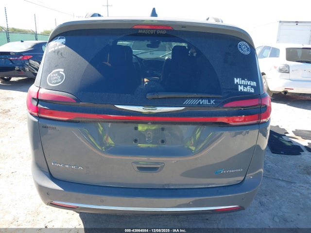 Chrysler Pacifica Hybrid Pinnacle 2022 2C4RC1N72NR130112 Image 17