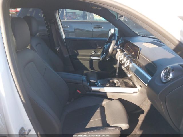 2023 MERCEDES-BENZ EQB 300 SUV W1N9M0KBXPN070668 Photo 4