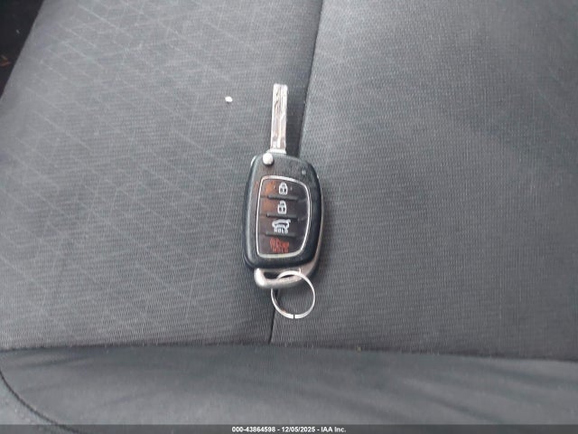 KM8J23A49GU238977 Hyundai TUCSON SE