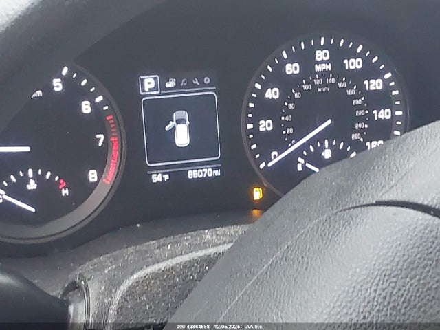 KM8J23A49GU238977 Hyundai TUCSON SE