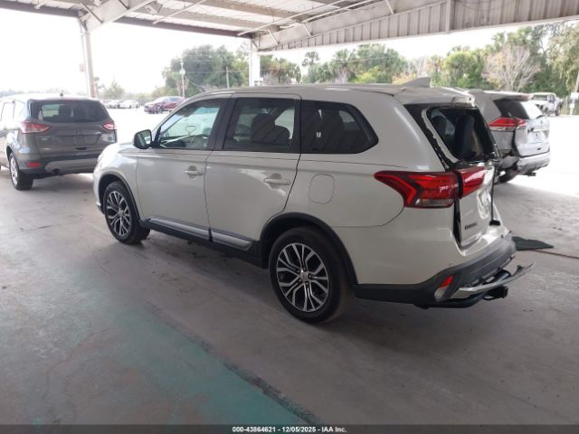 2018 MITSUBISHI OUTLANDER JA4AD3A35JZ051844 Photo 2
