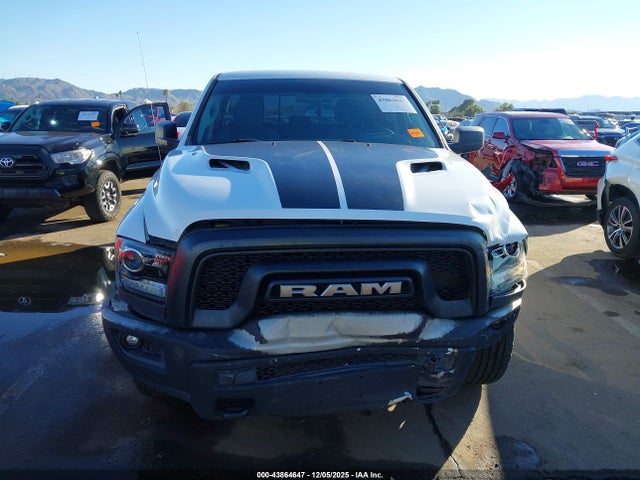 1C6RR6GGXKS670138 RAM 1500 Classic Warlock 4x2 6&#039;4 Box