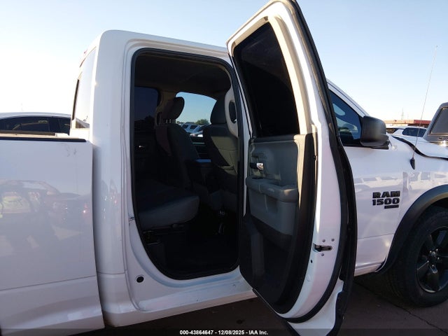 1C6RR6GGXKS670138 RAM 1500 Classic Warlock 4x2 6&#039;4 Box