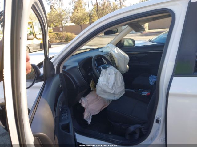 2020 MITSUBISHI OUTLANDER JA4AD2A34LZ007802 Photo 4