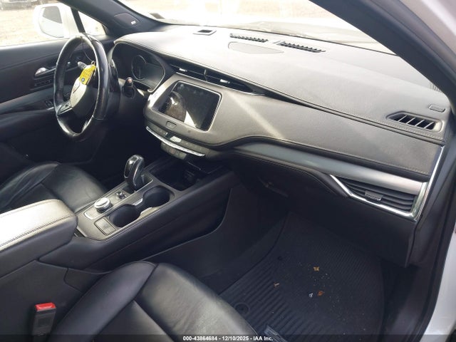 2019 CADILLAC XT4 1GYFZDR49KF120158 Photo 4
