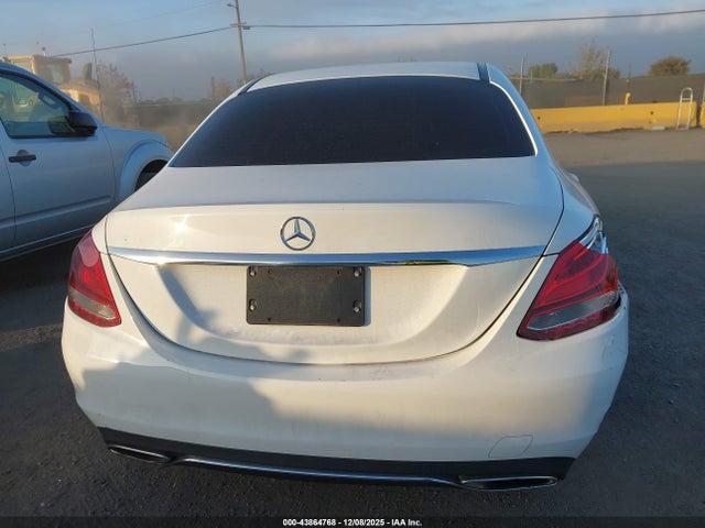 Mercedes-Benz C 300 2016 55SWF4JB4GU127263 Image 16
