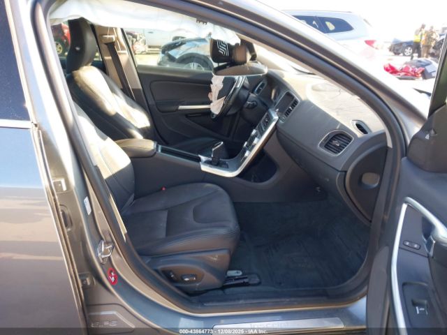 2018 VOLVO S60 INSCRIPTION LYV402HK3JB179061 Photo 4