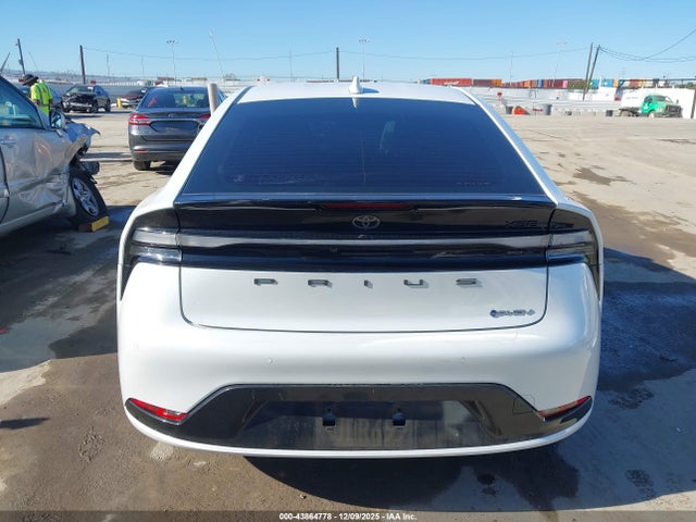 JTDACACU7S3047057 Toyota Prius Plug-in Hybrid Xse