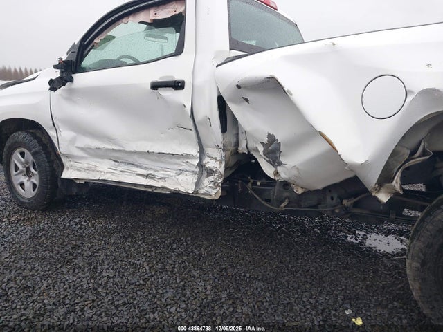 5TFNY5F10FX179099 Toyota Tundra Sr 5.7l V8
