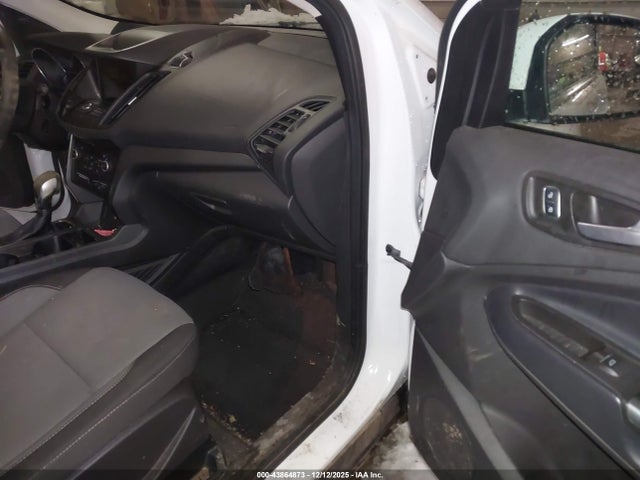 2019 FORD ESCAPE 1FMCU9GD5KUA68591 Photo 4