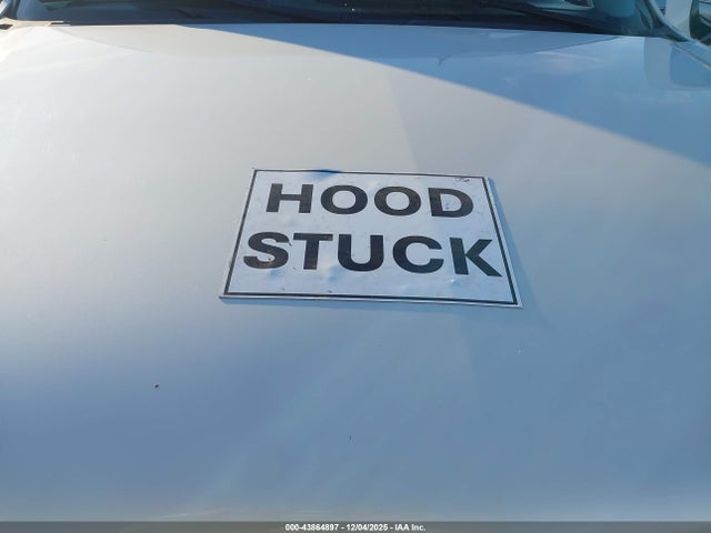 2011 CADILLAC ESCALADE 1GYS4DEFXBR266281 Photo 9