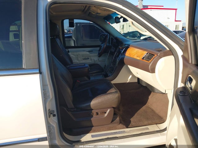 2011 CADILLAC ESCALADE 1GYS4DEFXBR266281 Photo 4