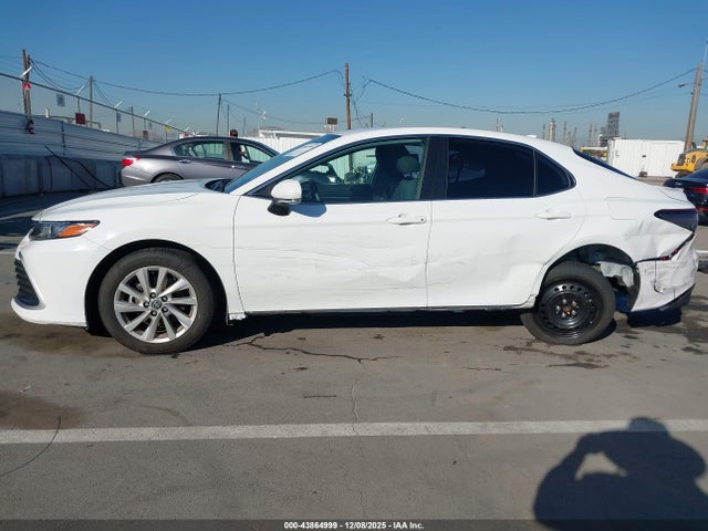 4T1R11AK8PU135591 Toyota CAMRY LE