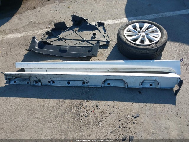 4T1R11AK8PU135591 Toyota CAMRY LE