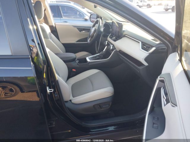 2024 TOYOTA RAV4 HYBRID JTMD6RFV0RD126047 Photo 4