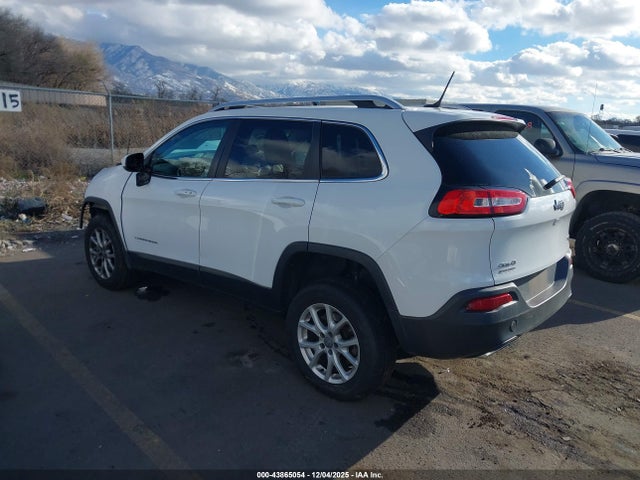 Jeep Cherokee Latitude 2015 1C4PJMCS8FW583973 Image 3
