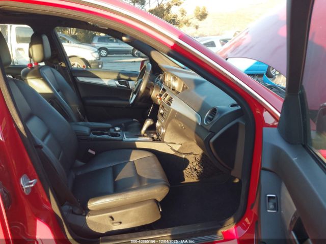 2013 MERCEDES-BENZ C 250 WDDGF4HB5DA795059 Photo 4