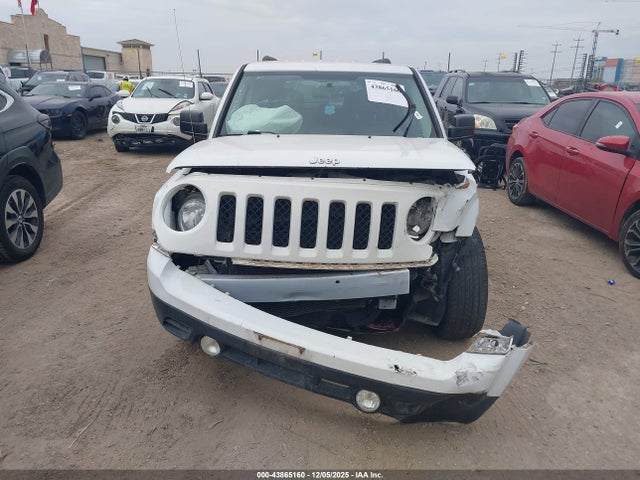 Jeep Patriot Latitude 2016 1C4NJRFB9GD638072 Image 12