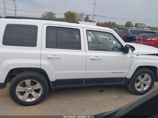 Jeep Patriot Latitude 2016 1C4NJRFB9GD638072 Image 13