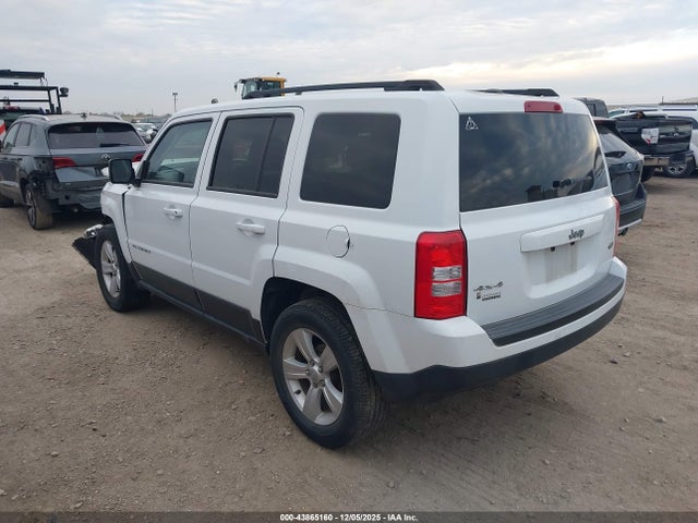 Jeep Patriot Latitude 2016 1C4NJRFB9GD638072 Image 3