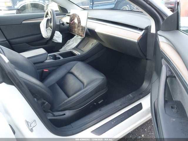 2022 TESLA MODEL 3 5YJ3E1EB2NF210249 Photo 4