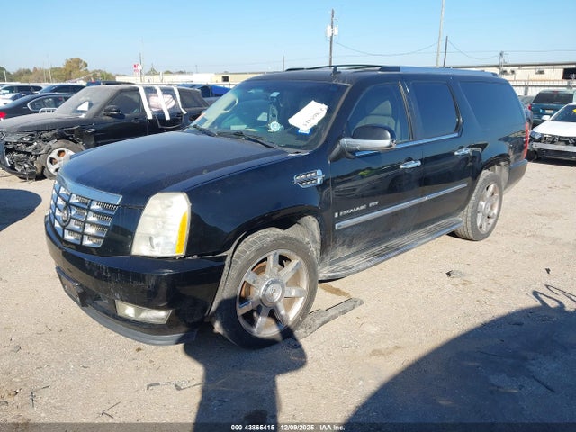 2008 CADILLAC ESCALADE ESV 1GYFK66888R261141 Photo 1