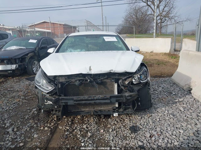5NPE24AF2JH623859 Hyundai SONATA SE