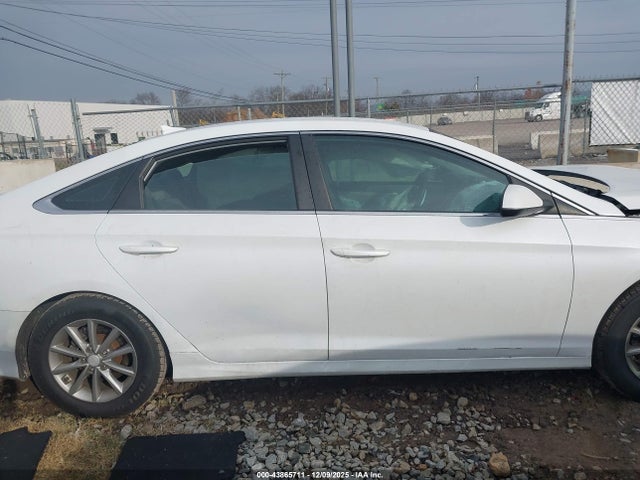 5NPE24AF2JH623859 Hyundai SONATA SE