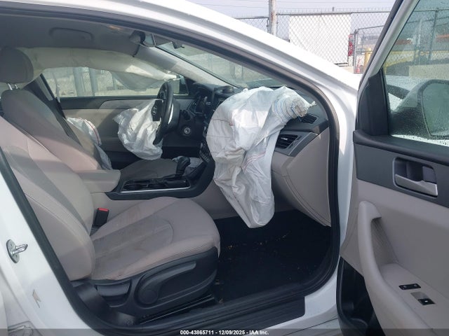 5NPE24AF2JH623859 Hyundai SONATA SE