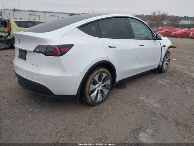 2022 TESLA MODEL Y 7SAYGAEEXNF337117 Photo 3
