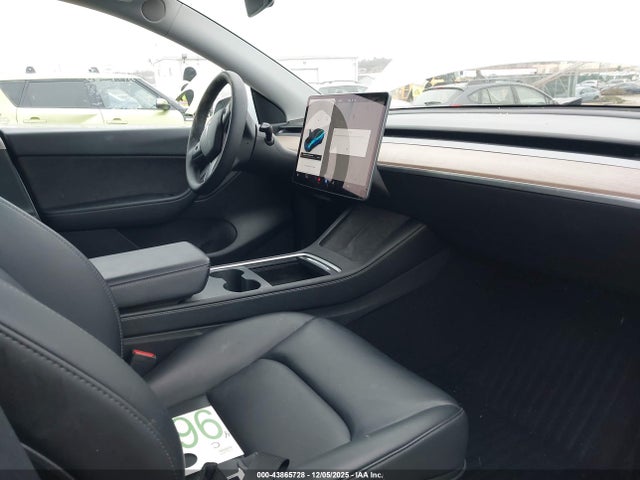 2022 TESLA MODEL Y 7SAYGAEEXNF337117 Photo 4