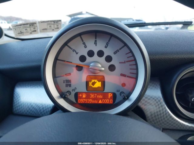 2008 MINI COOPER S WMWMF73548TV36392 Photo 6