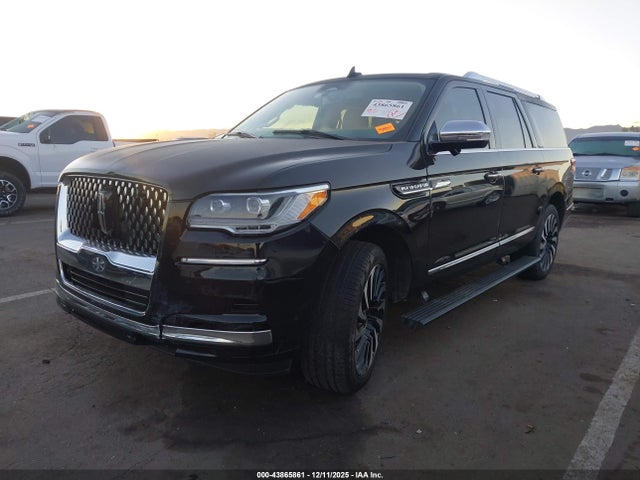 5LMJJ3TG3PEL04702 Lincoln Navigator Black Label L