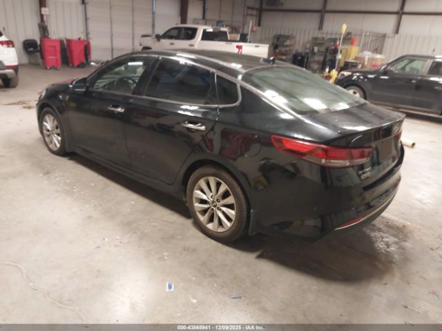 2018 KIA OPTIMA 5XXGT4L30JG243701 Photo 2